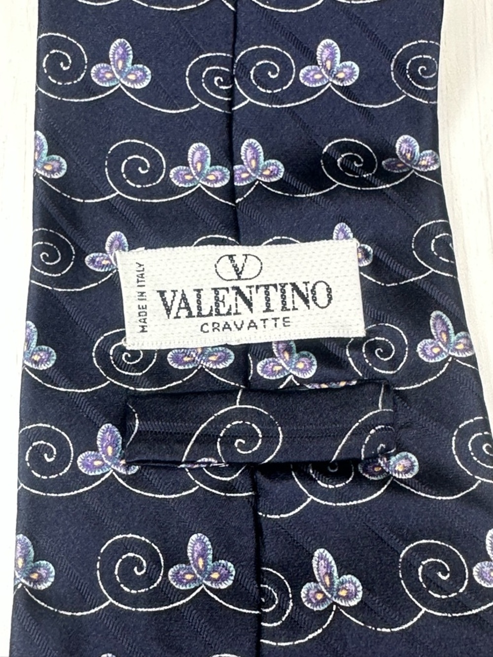 Valentino Cravatte Vintage 90’s Silk Tie Navy Blue Floral Swirl Italy Designer - Picture 5 of 10